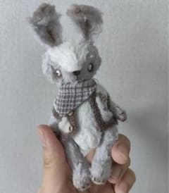 ダークな雰囲気 アッシュグレーうさぎさん ぬいぐるみ 海外作家様 ハンドメイド ダークな雰囲気 アッシュグレーうさぎさん ぬいぐるみ 海外作家様
