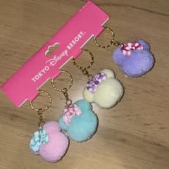 ディズニー　ミニーキーホルダー　キーチェーンふわふわ4つセットのサムネイル