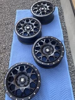 エクストリームJ04 16インチハイエースアルミホイール4本セット