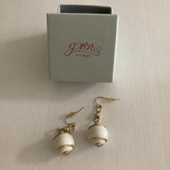 gren ピアス　ホワイトのサムネイル