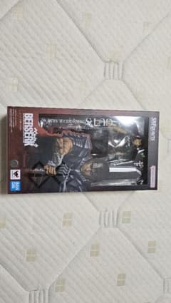 り*う様 箱にやや傷有り 未開封 S.H.Figuarts ガッツ狂戦士の甲冑のサムネイル