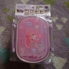 ボンボンリボンの弁当箱のサムネイル