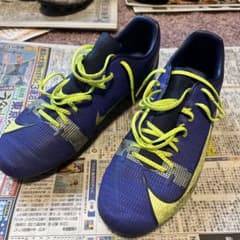 Nike ネイビー/イエロー スパイクシューズのサムネイル
