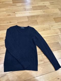 Request ネイビー Vネック ニットのサムネイル