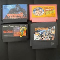 ファミコンソフト4本まとめ売りのサムネイル
