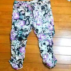 花柄パンツのサムネイル