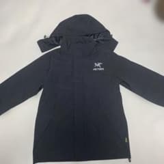 白*湯様 ARC'TERYX ブラック マウンテンパーカーのサムネイル