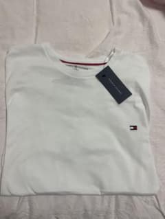 【新品/未開封】トミーヒルフィガー　クルーネックTシャツ　ホワイトのサムネイル