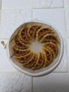 ハンドメイド　ポーチ　餃子柄のサムネイル
