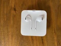iPhone11 純正イヤホン　新品未使用のサムネイル