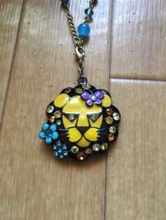 aloha様専用☆ANNA SUI☆ライオンネックレスとりんごのリング♪のサムネイル