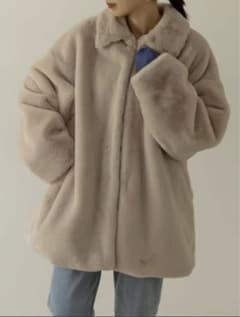 お値下げ！！【新品】ステンカラーミドルフェイクファーコートのサムネイル