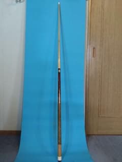 billiard cue