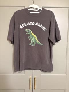 【未使用】GELATO PIQUE ダイナソー　ルームウェア トップス　Mサイズのサムネイル