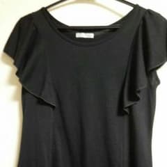 黒のかわいいトップスです。のサムネイル