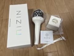 NiziU ペンライト USB充電付き【動作確認済】のサムネイル