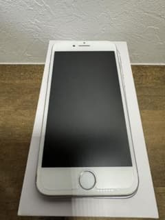 iPhone 8 シルバー 64 GB auのサムネイル