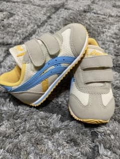 asics 13.5cmのサムネイル