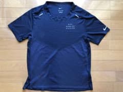 NIKE ランニング Tシャツ Mサイズのサムネイル