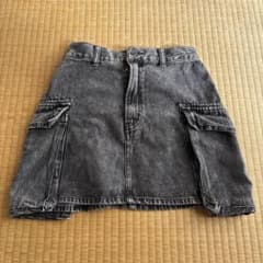 ミニスカートのサムネイル