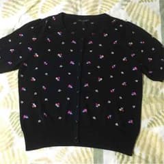 ローラアシュレイニットのサムネイル