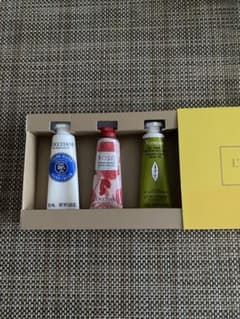 L'Occitane ミニハンドクリーム シア ローズのサムネイル