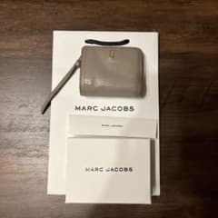 MARC JACOBS 二つ折り財布のサムネイル