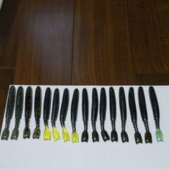 ワーム　ジャコビー16本　カラーいろいろのサムネイル
