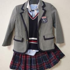 卒園式に！120cm女の子スーツ☆上下セットのサムネイル