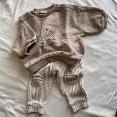 韓国ブランドこども服　スウェット　パンツ　上下セットのサムネイル