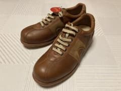 スニーカーのサムネイル