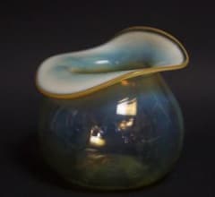 吹きガラス 小振り 鉢 花入 気泡入り☆時代物☆ 吹きガラス 小振り 鉢 花入 気泡入り☆時代物☆ - メルカリ