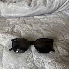 Ray-Ban ORB 2197F ブラックサングラスのサムネイル
