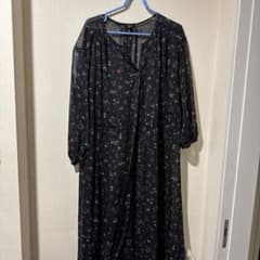 UNIQLO 花柄 ロングワンピース ブラック Lのサムネイル