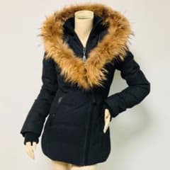 美品★マッカージュ・ワッペン リアルファー付 レザーリブ ダウンコート(XS) 美品☆マッカージュ・ワッペン リアルファー付 レザーリブ ダウン