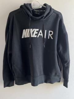 NIKE AIR パーカー ブラック　レディースのサムネイル