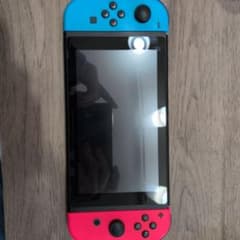 た*ろ様 Nintendo Switch 本体 青/赤　ケース付きのサムネイル