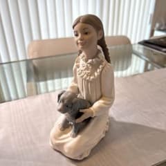 美品！リヤドロ NAO 仔犬　女の子　置物　飾り陶磁器 リヤドロ NAO 少女と子犬の陶器製置物 フィギュリン - メルカリ