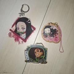 鬼滅の刃 アクリルキーホルダー 3点セット - メルカリ