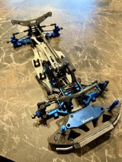 ヨコモ　DIB カーボンシャーシ　オプションパーツ多数のサムネイル