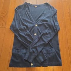 【GW割引値下げ依頼で20％OFF】ネイビー ボタン付きカーディガンのサムネイル
