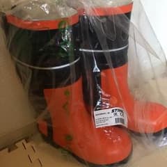 懐かし堂様専用STIHL 安全靴 鉄心入り スパイク付き『スパイク取り外し可能』のサムネイル