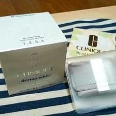 【新品】クリニーク 美白 フェースパウダー ブラシ付のサムネイル