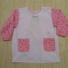 中古　ウサギ刺繍付きピンクエプロン
