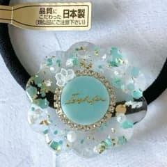 ミントグリーン⌘お花 うねうね レジン パール ビジュー ヘアゴム