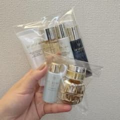 クレドポーボーテ♡ラ・クレーム♡特製サイズラディアンス+ ポーチ クレドポーボーテ♡ラ・クレーム♡特製サイズラディアンス+ ポーチ