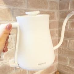 メルカリ最安値バルミューダ 電気ケトル 新品のサムネイル