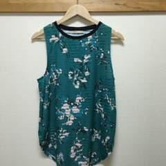 ベルシュカ ノースリーブのサムネイル