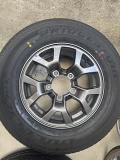 スズキ タイヤホイール ノマド新車外し (シエラ)ブリヂストン195/80R15