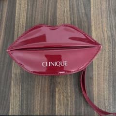 CLINIQUE 口紅型ポーチ レッドのサムネイル